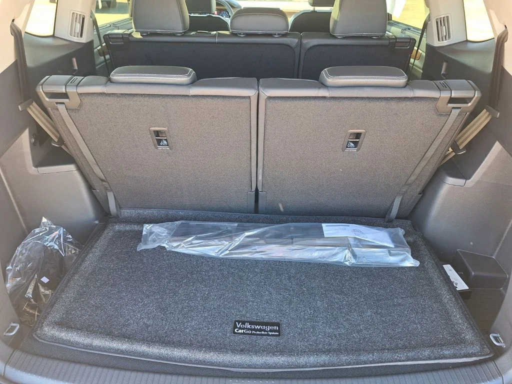 New 2026 Gray Volkswagen 2.0T SE w/Technology image 27