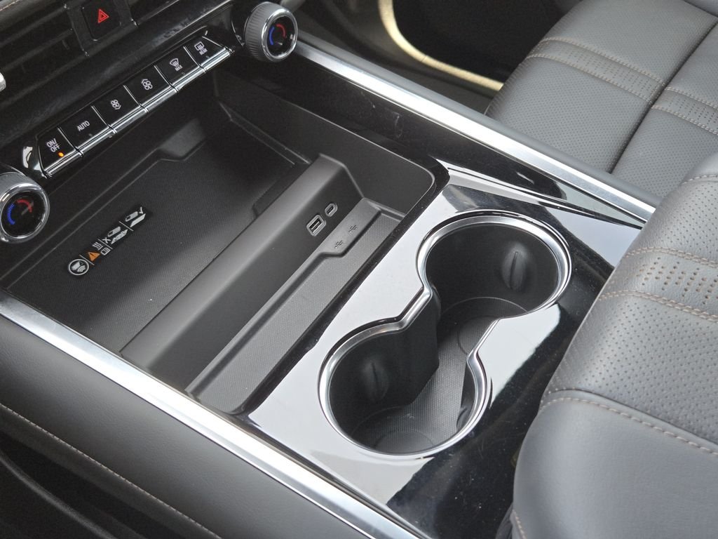 Used 2025 Black Chevrolet High Country image 21
