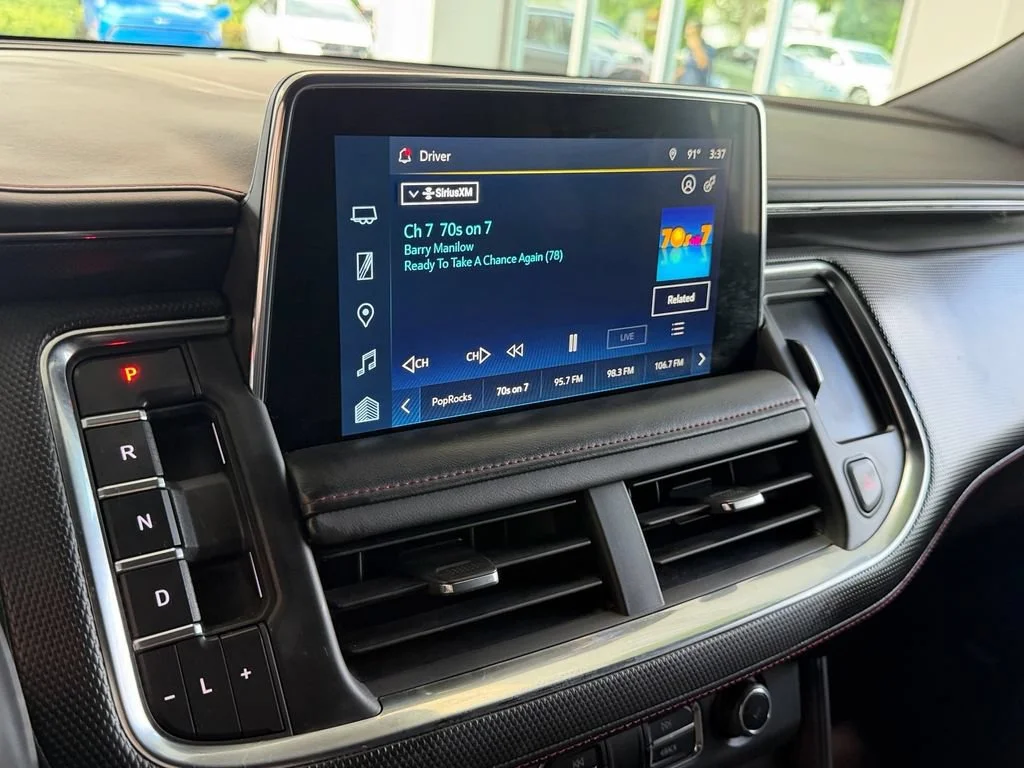 Used 2023 SUMMIT WHITE Chevrolet RST image 21