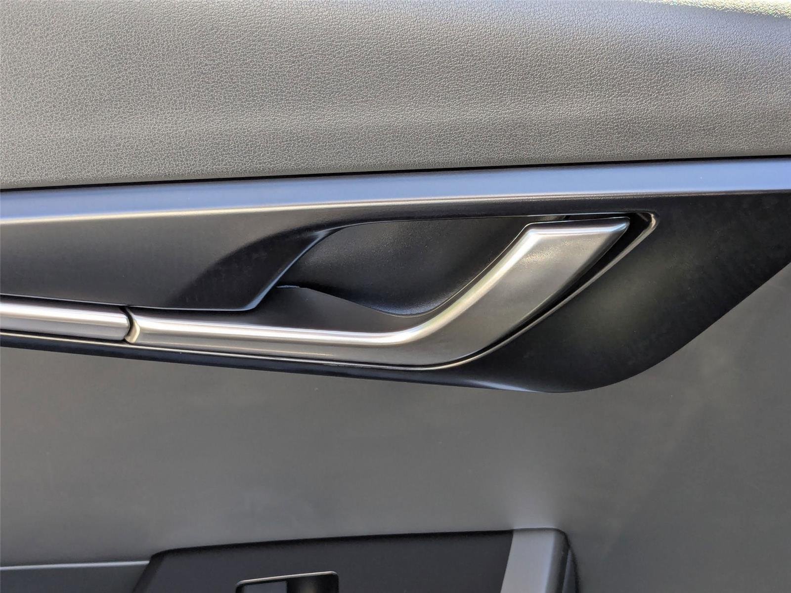 New 2025 Ebony Black Kia Light Long Range image 27