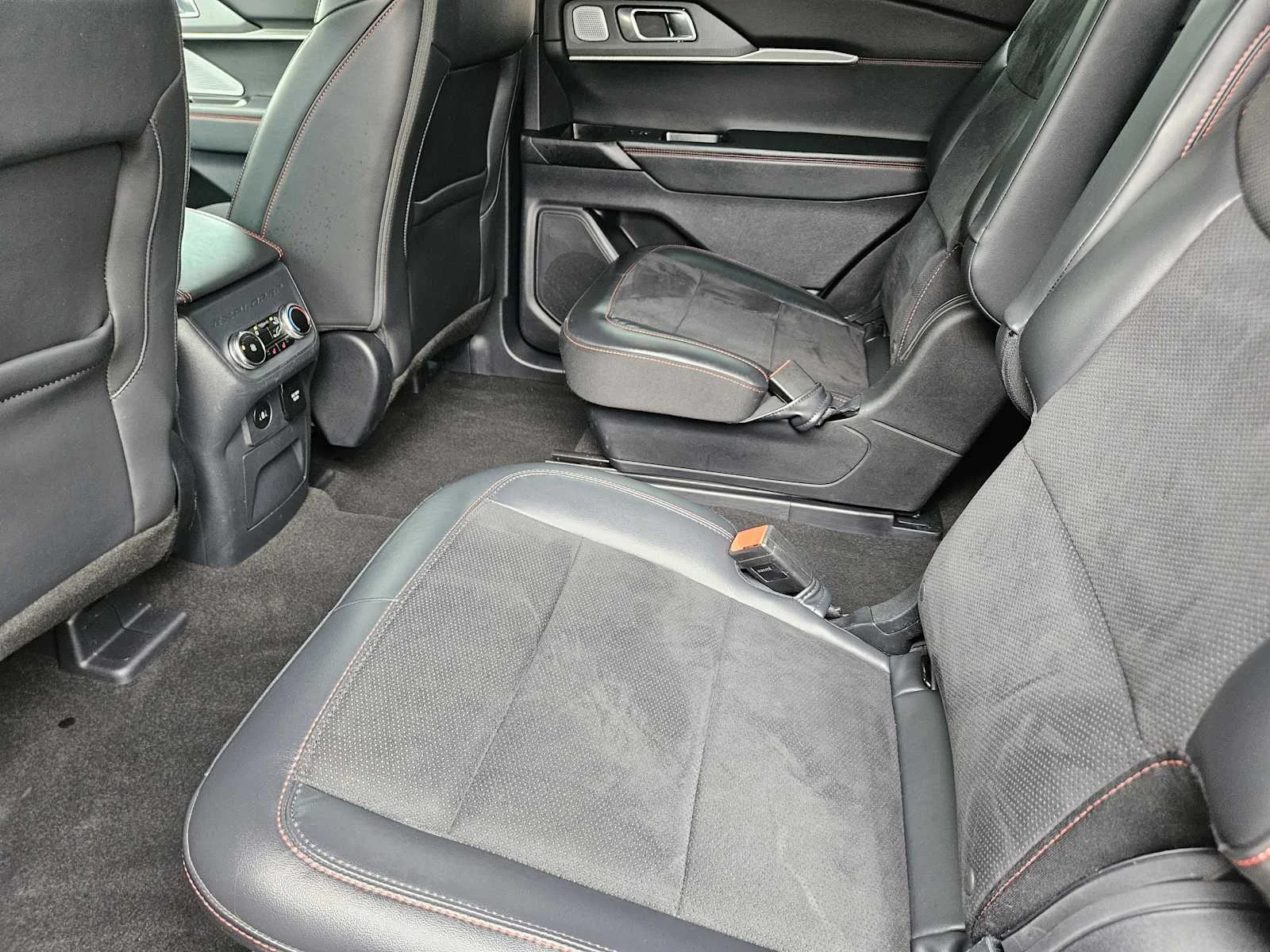Used 2025 Agate Black Metallic Ford ST image 22