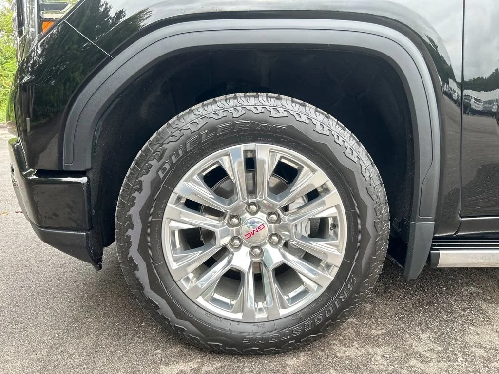 Certified Used 2023 ONYX BLACK GMC Denali image 10