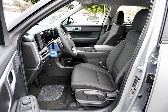 New 2026 Silver Hyundai SE image 18