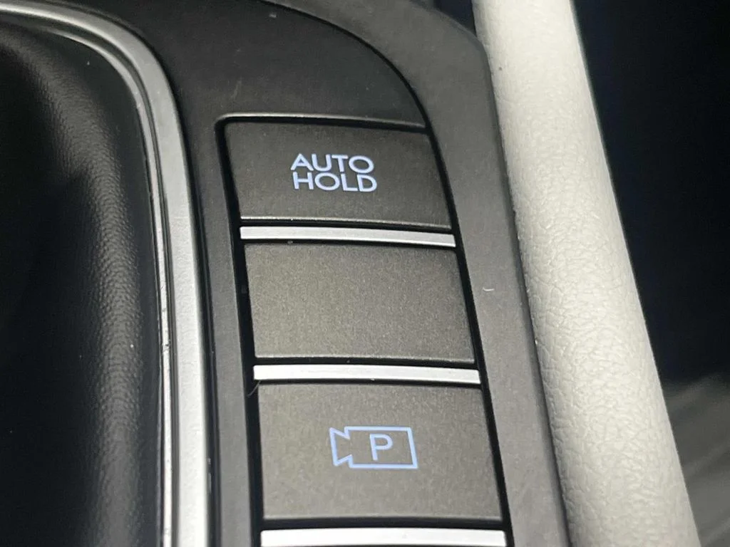 Used 2024 Mirage Green Hyundai SEL FWD 1 OWNER image 24