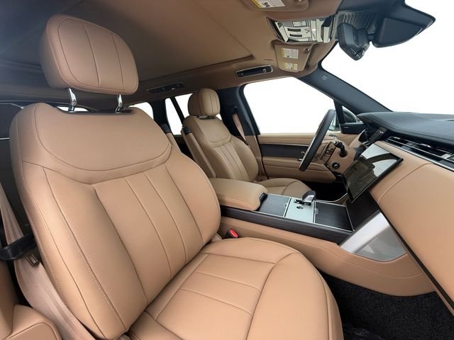 New 2026 Fuji White Land Rover SE image 16