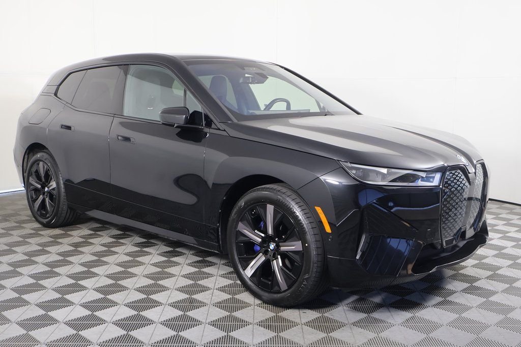 Certified Used 2024 Black Sapphire Metallic BMW xDrive50 image 6