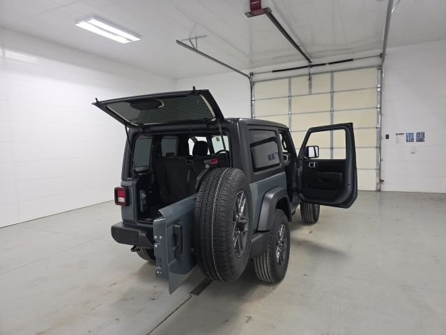 2026 Jeep Wrangler 2-Door Sport S - Photo 11