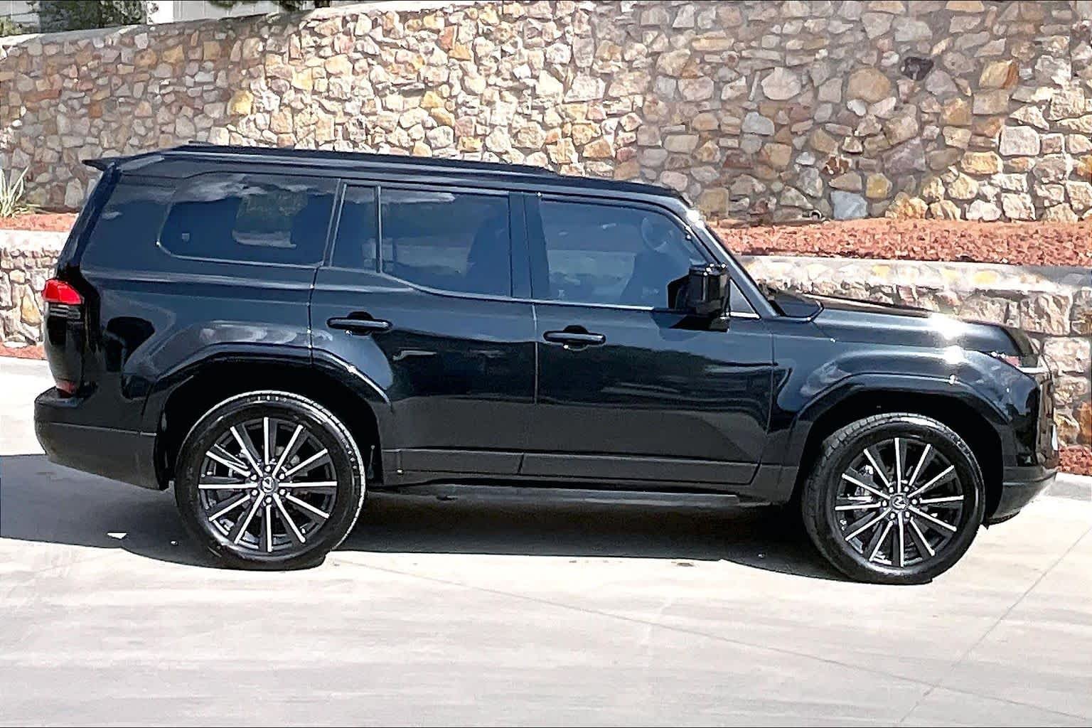 Used 2024 Caviar Lexus Luxury+ image 8
