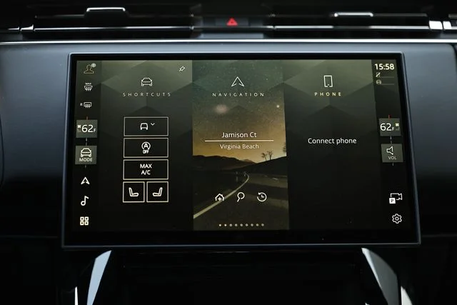 New 2026  Land Rover SE image 42