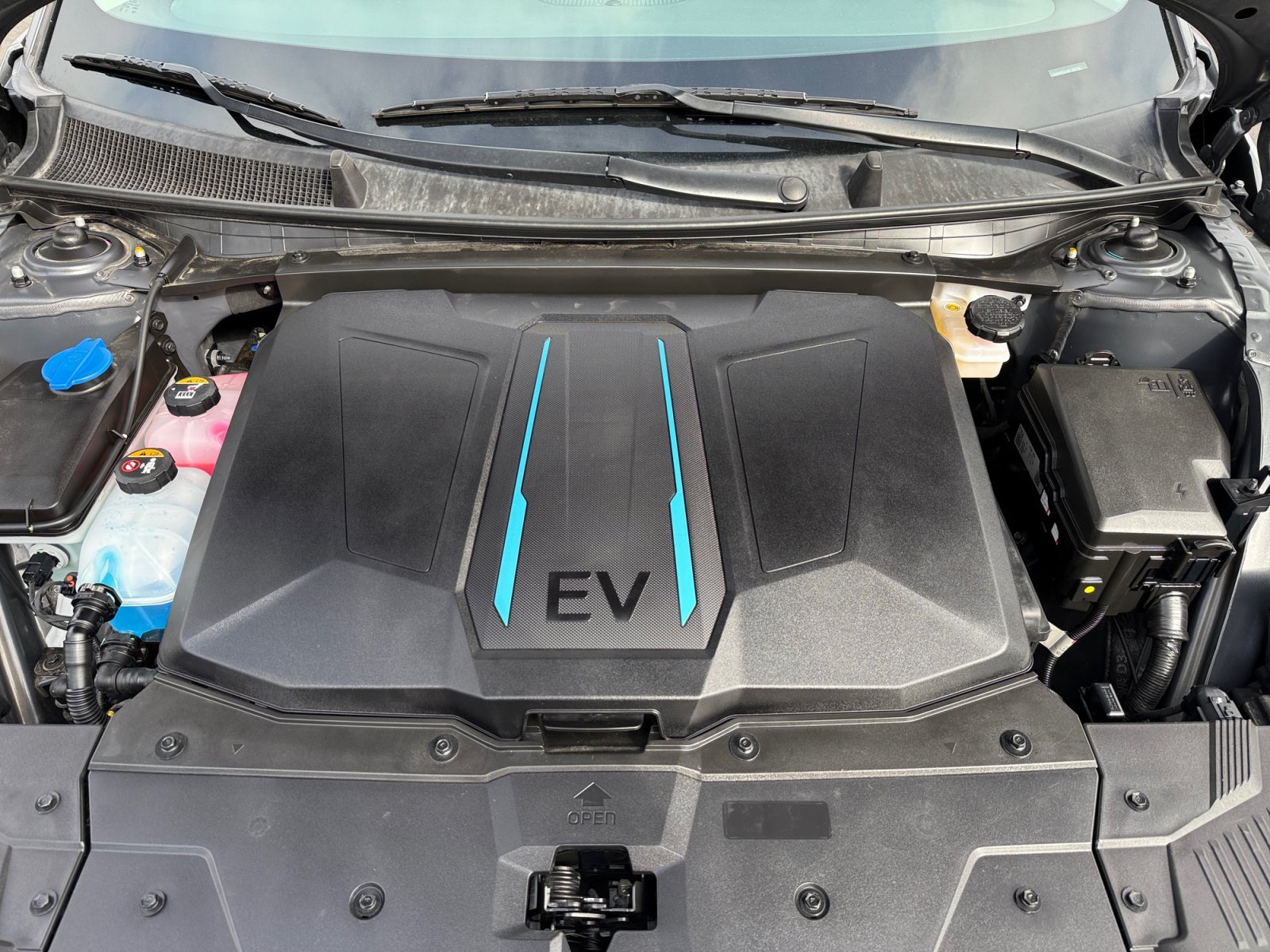 Used 2023 Gray Hyundai SEL image 19