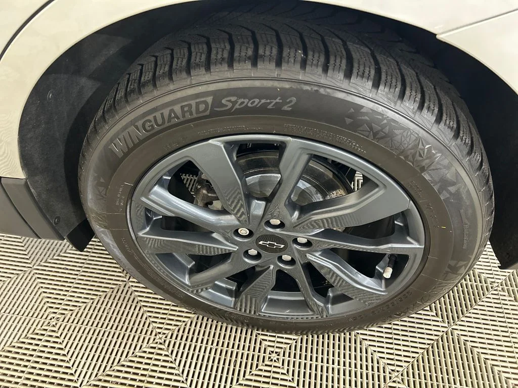 Used 2022 Silver Chevrolet RS image 10