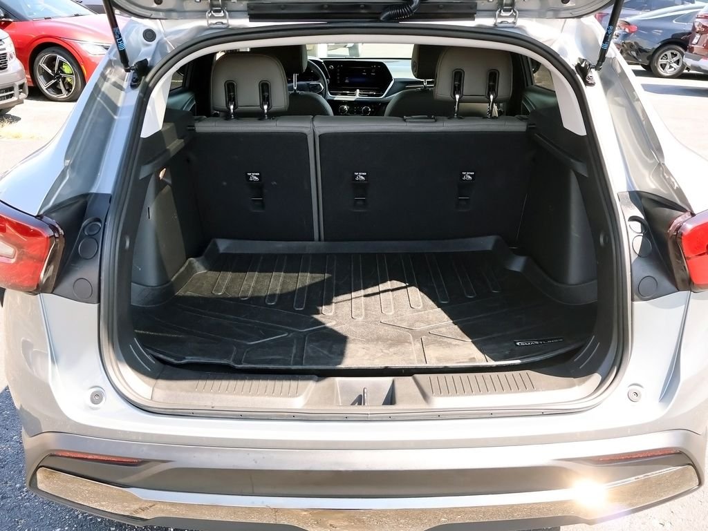 Used 2024 Gray Chevrolet ACTIV image 10