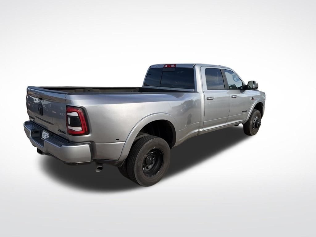 Used 2022 Silver Ram Laramie image 6
