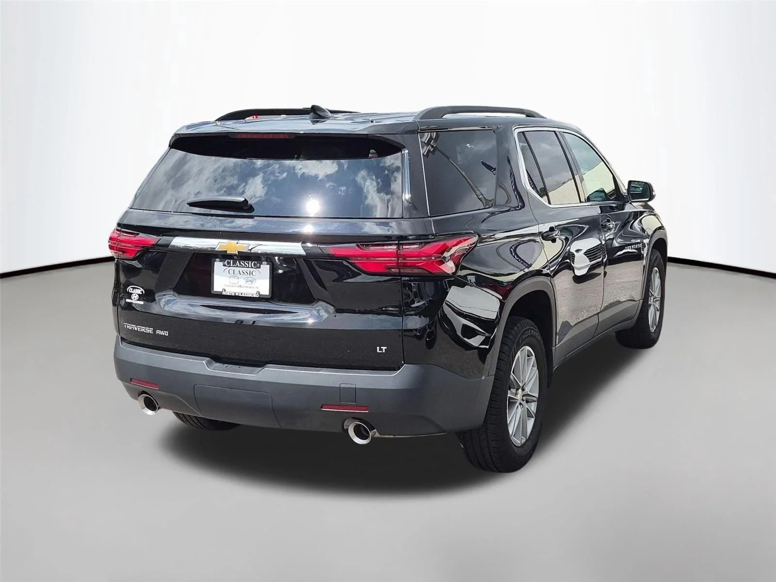 Used 2023 Mosaic Black Metallic Chevrolet LT Leather image 5