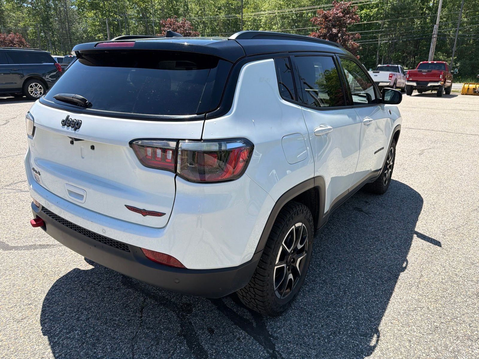 Used 2025 White Jeep Trailhawk image 8