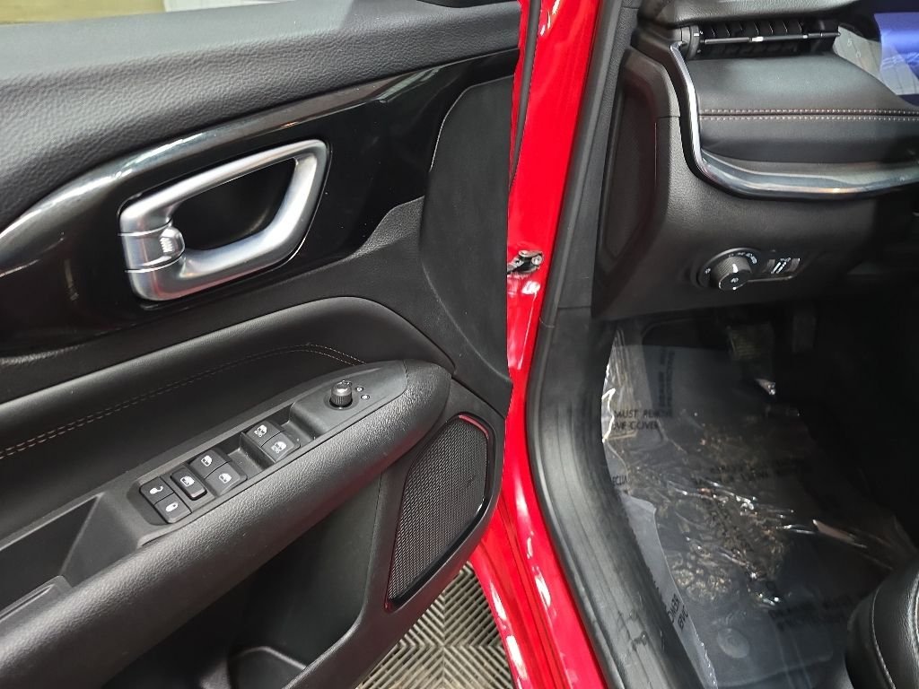 Used 2022 Red Line Jeep Limited image 27
