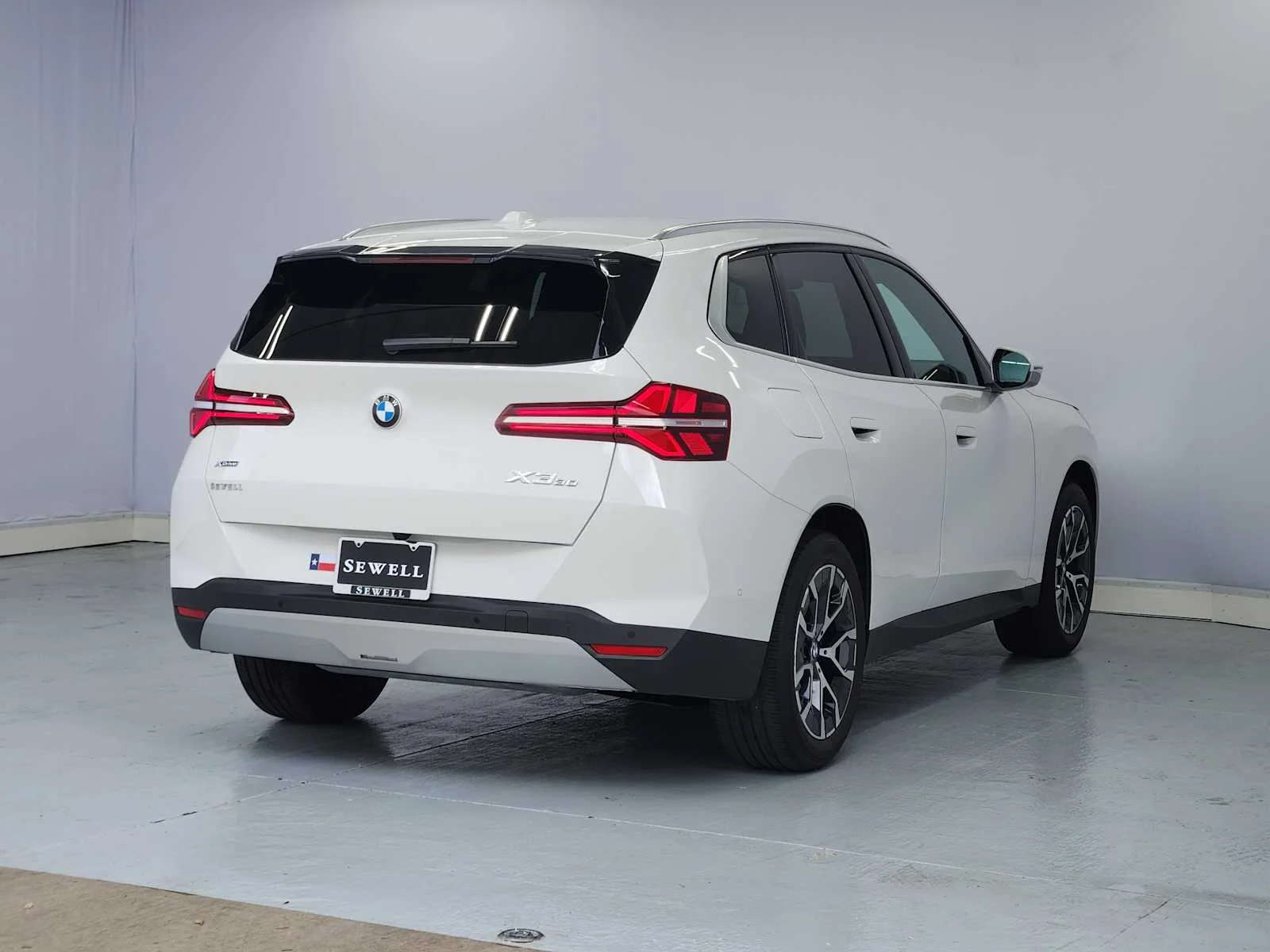 Certified Used 2026 Alpine White BMW 30 xDrive image 4
