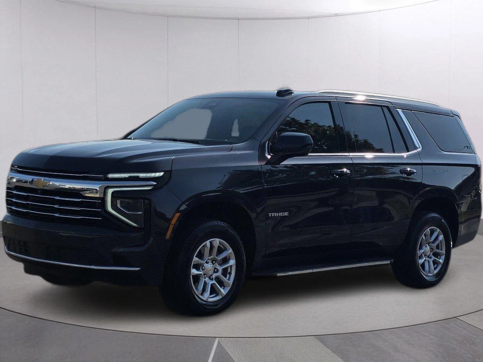 Used 2025 Dark Ash Metallic Chevrolet LT image 1