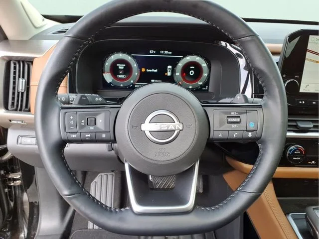 Used 2025 Black Nissan Platinum image 24