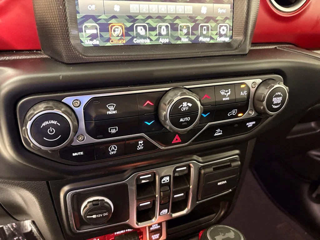 Used 2023 Gray Jeep Rubicon image 26