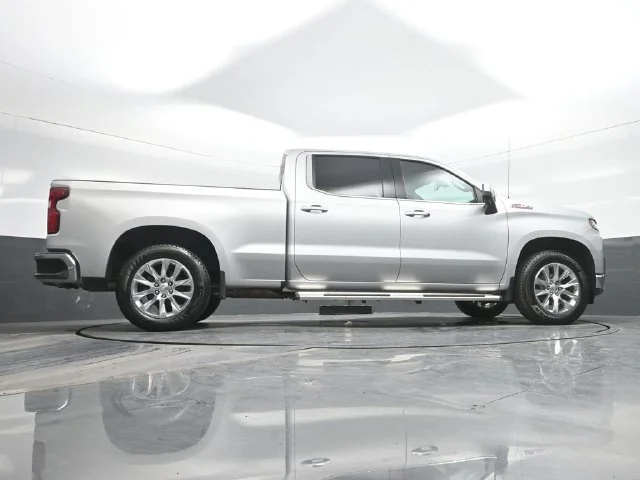 Used 2021 Silver Chevrolet LTZ image 25