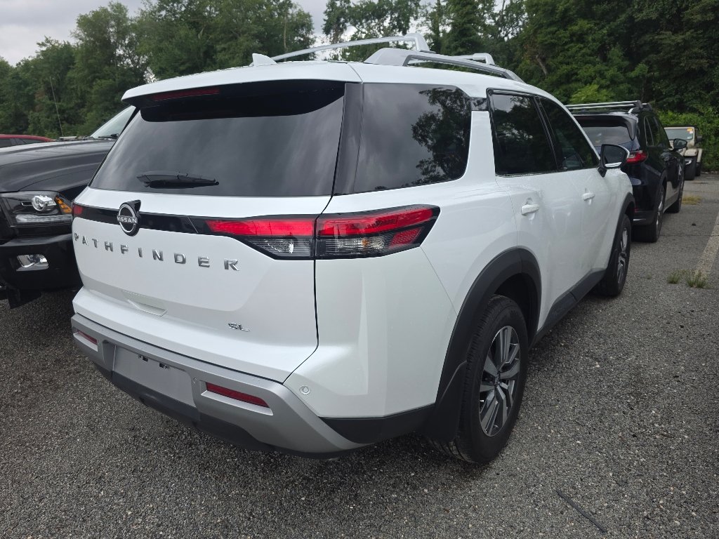 Used 2025 White Nissan SL image 5