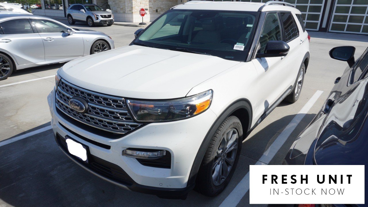 2022 Ford Explorer Limited RWD's photo