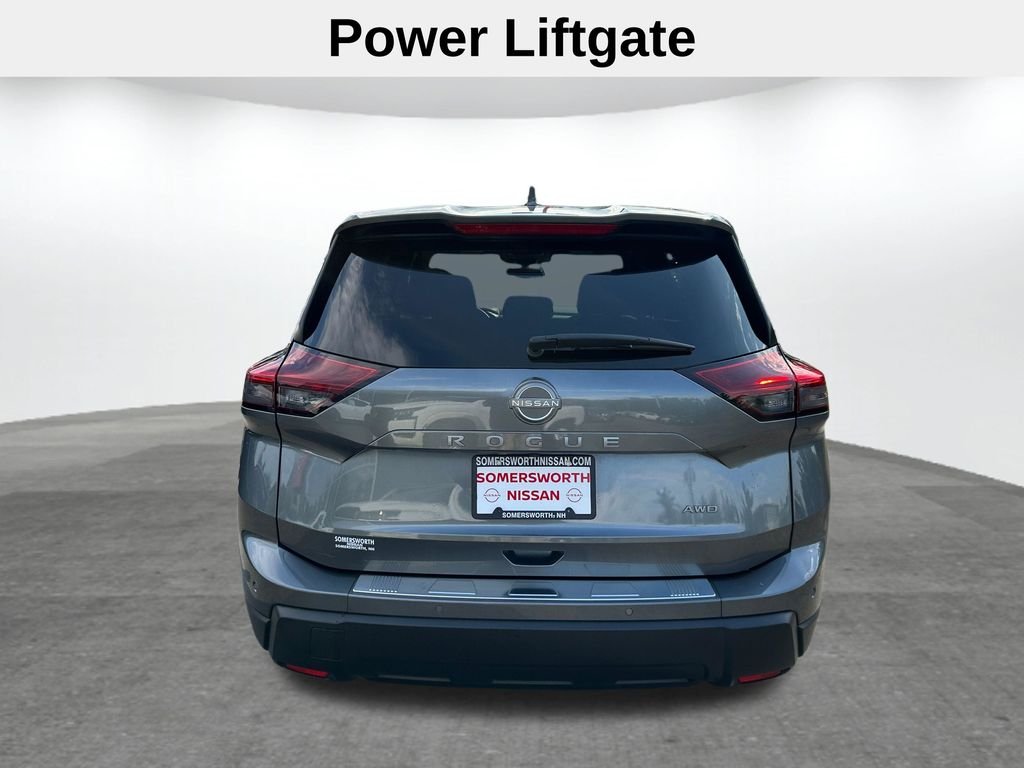 Used 2025 Gray Nissan SV image 7
