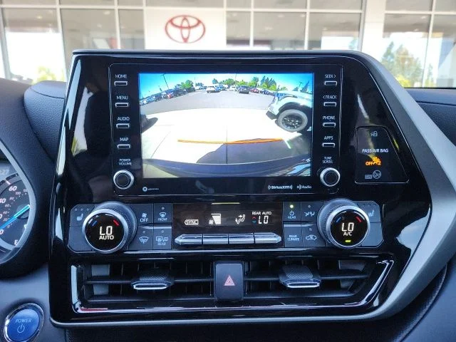 Used 2022 Gray Toyota XLE image 13
