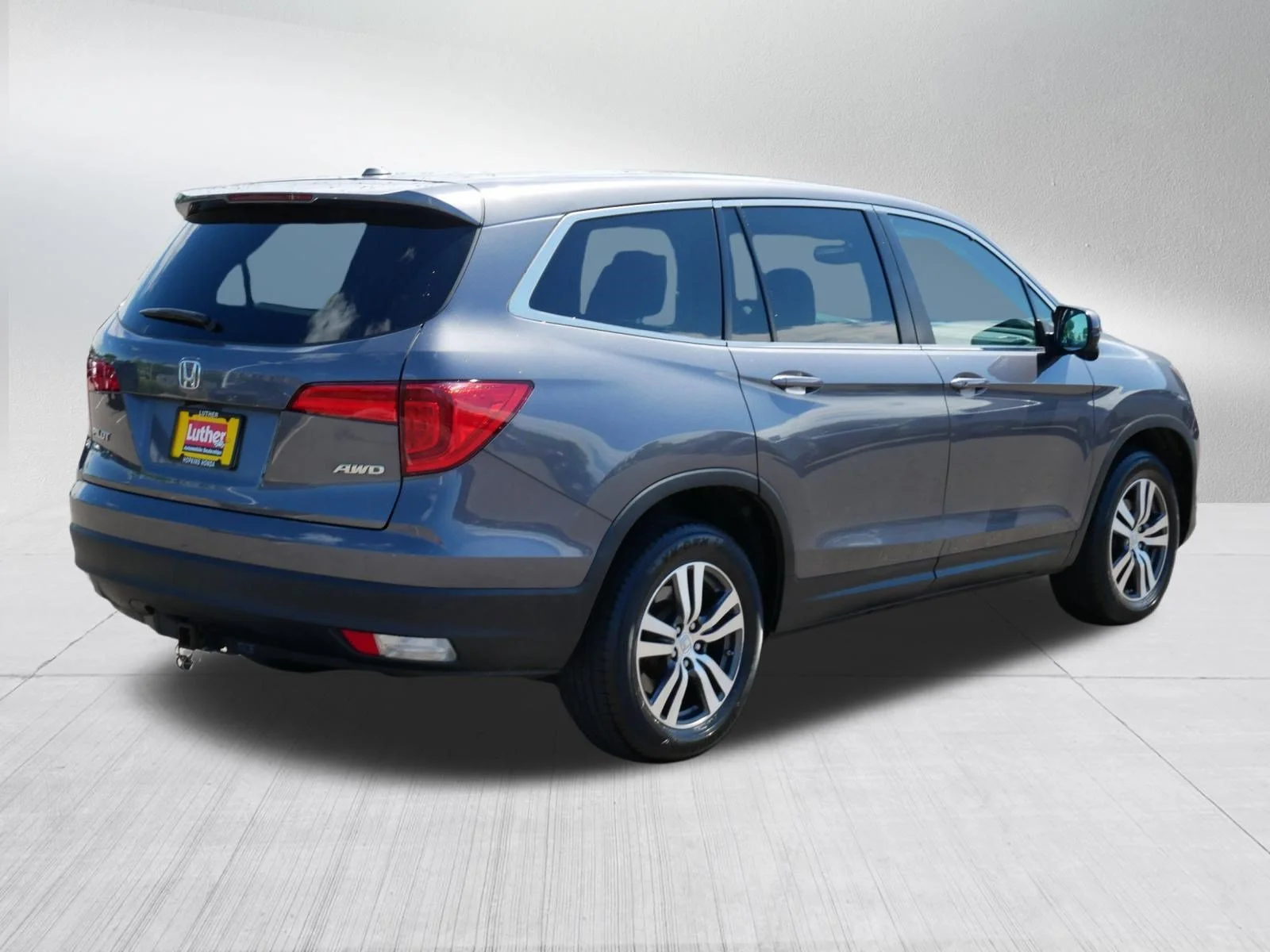 Certified Used 2018 Modern Steel Metallic Honda EX-L image 7