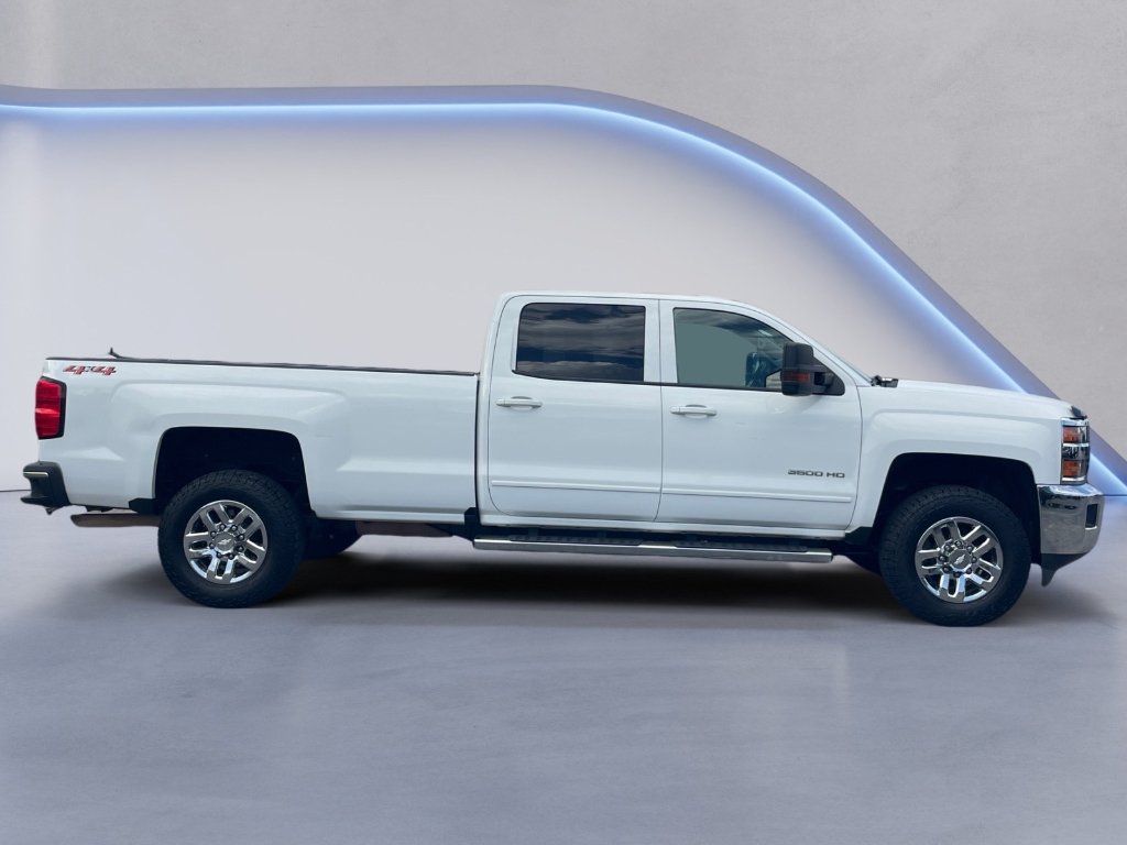 Used 2019 Summit White Chevrolet LT image 16