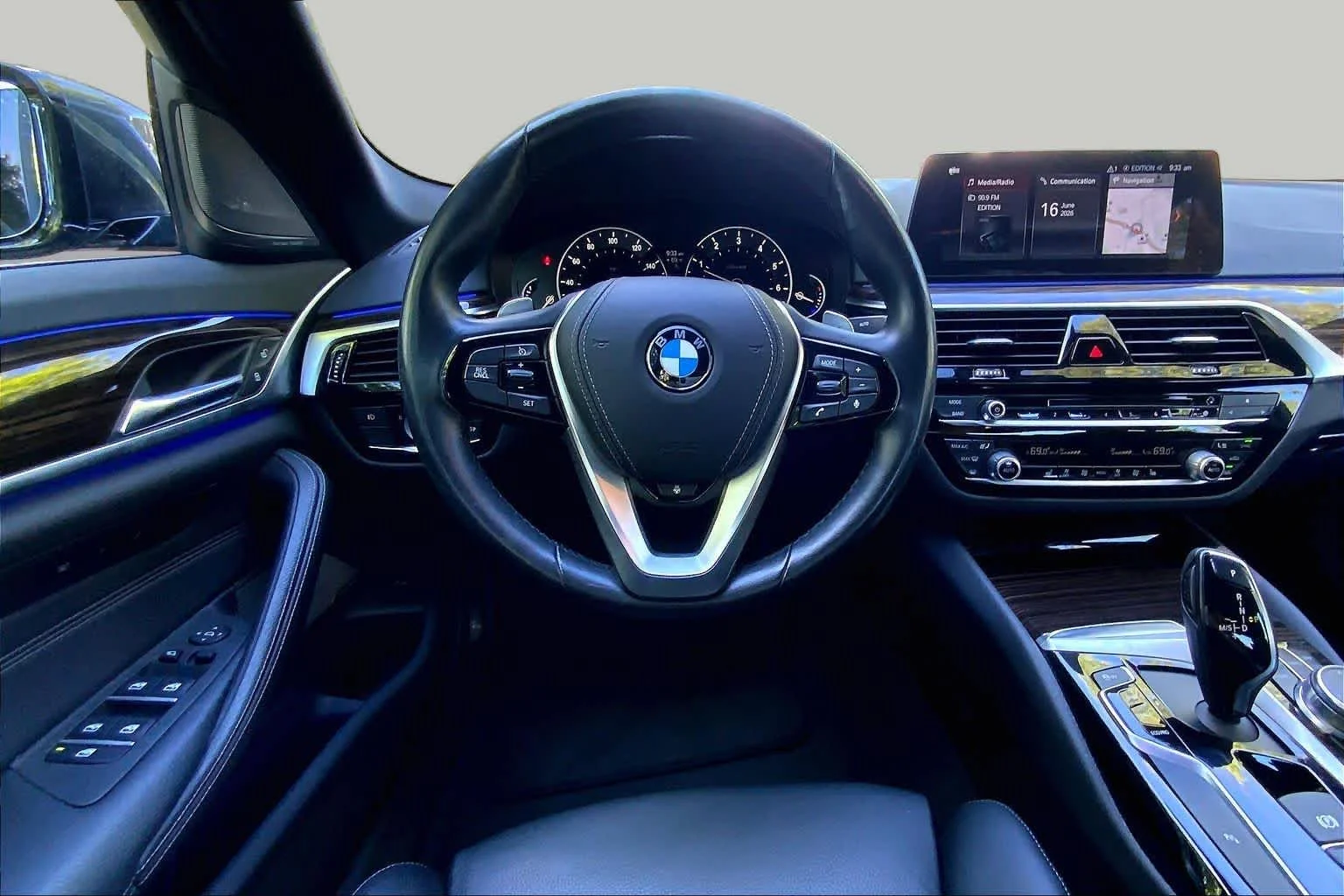 Used 2017 Dark Graphite Metallic BMW 540i xDrive image 5