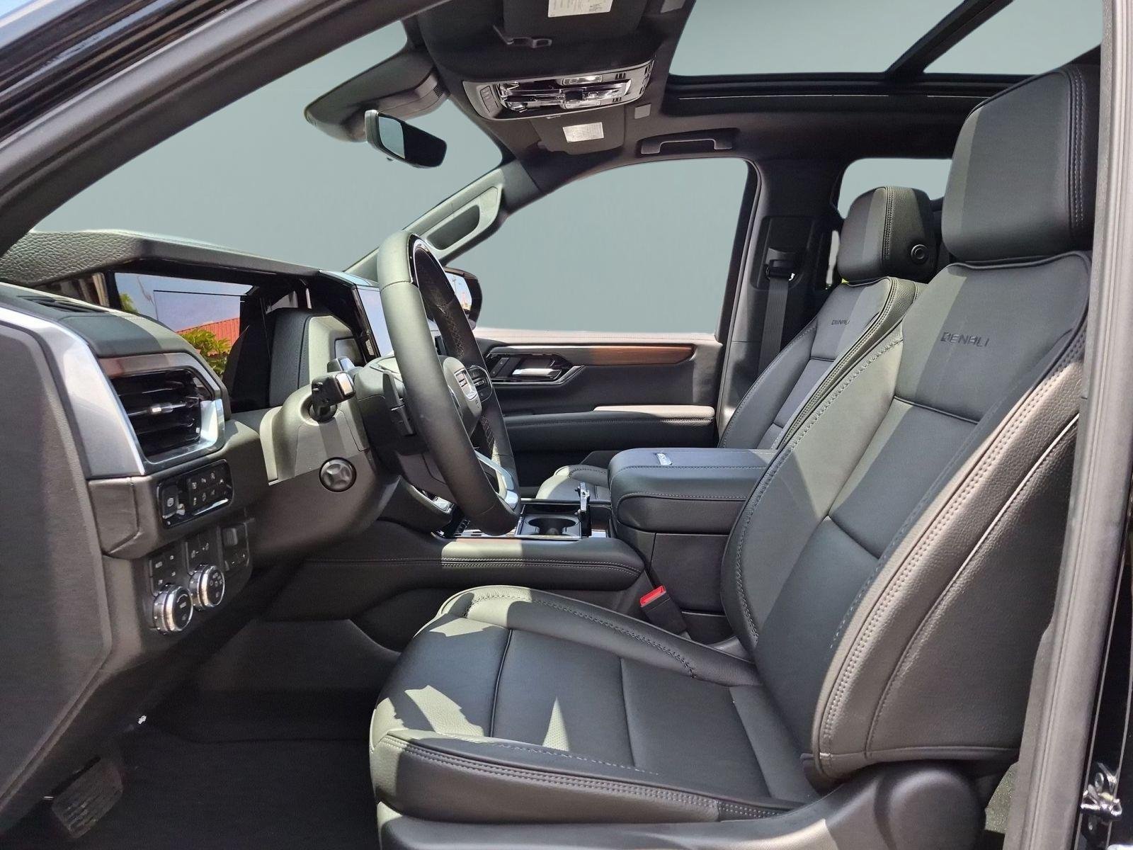 2026 GMC Yukon XL Denali - Photo 12