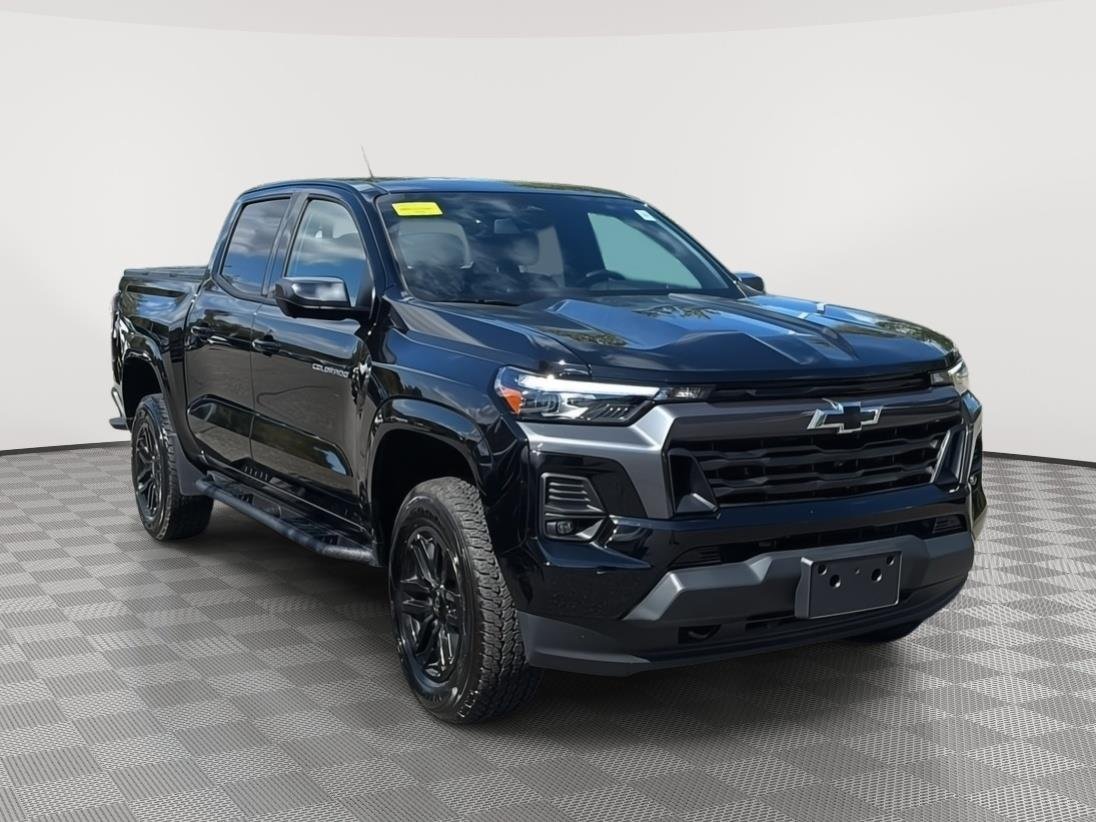 Used 2026 Black Chevrolet 4WD LT image 3