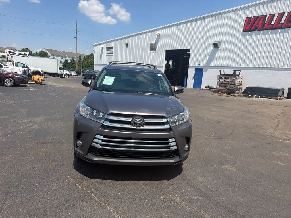 Used 2018 Toyota Highlander Limited with VIN 5TDDZRFH2JS906917 for sale in Bryan, OH