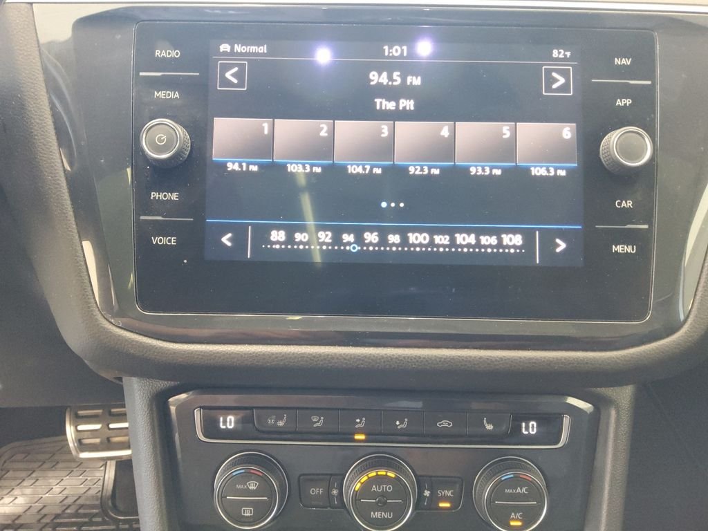 Used 2019 Beige Volkswagen 2.0T SEL Premium R-Line image 11