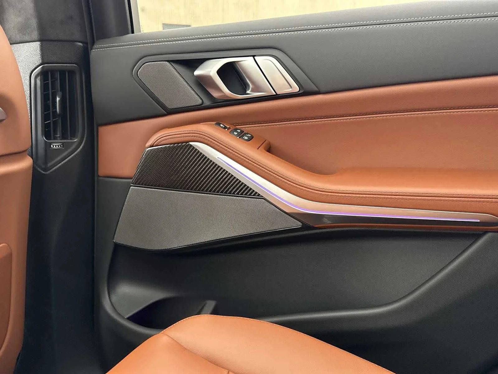 New 2026 Skyscraper Grey Metallic BMW M60i image 42