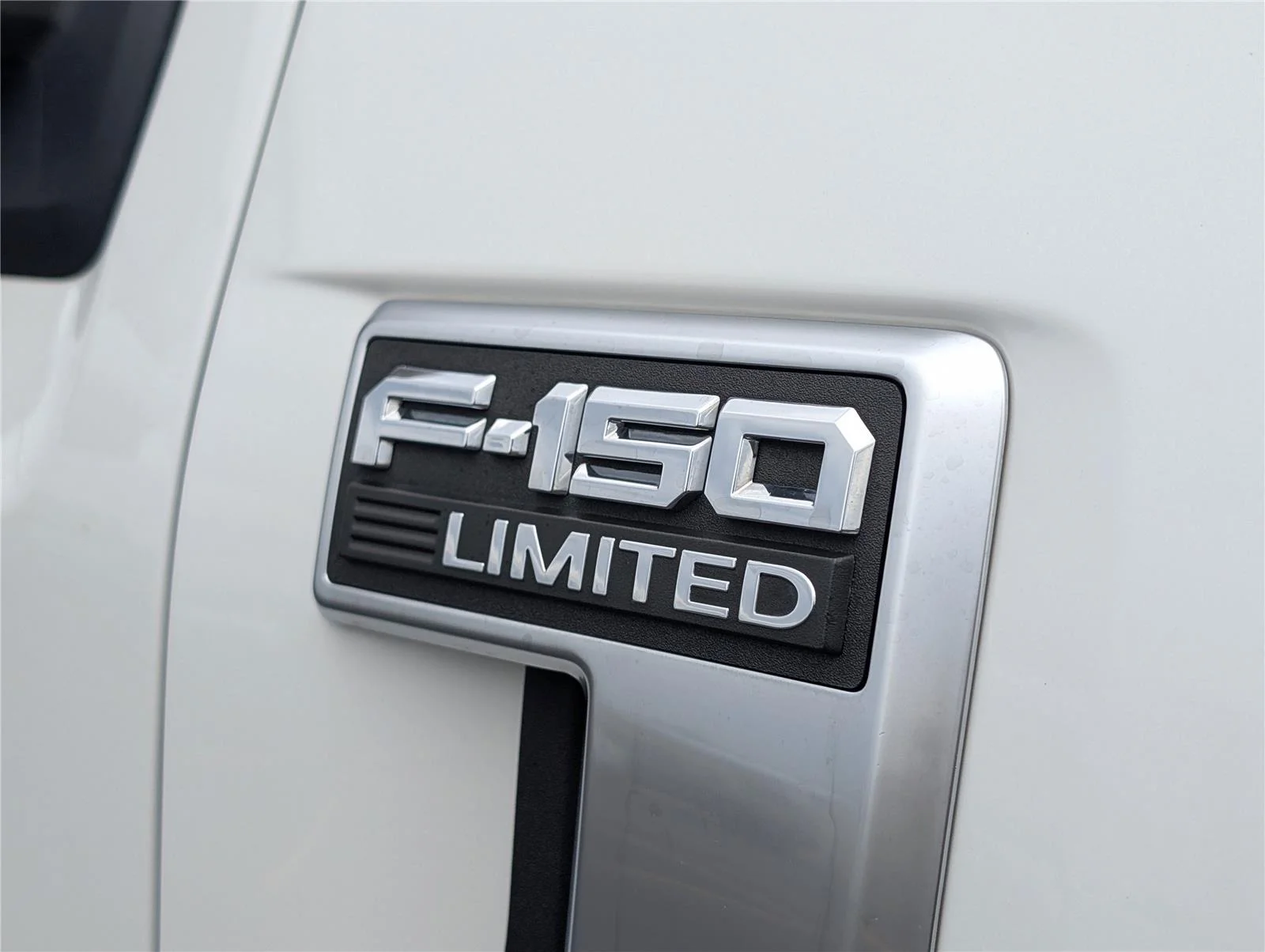 Used 2021 Star White Metallic Tri-Coat Ford Limited image 41