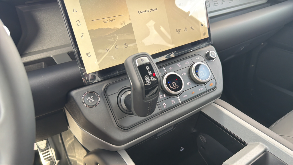 New 2026 Santorini Black Land Rover V8 image 21