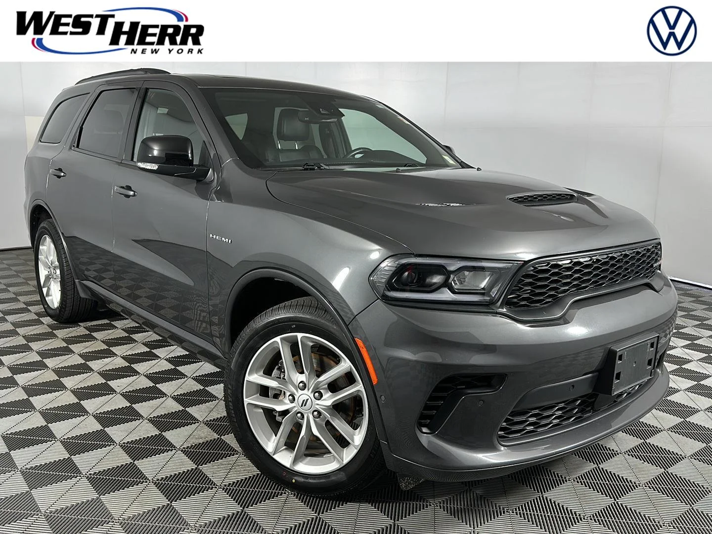 Used 2025 Vapour Grey Dodge R/T image 1