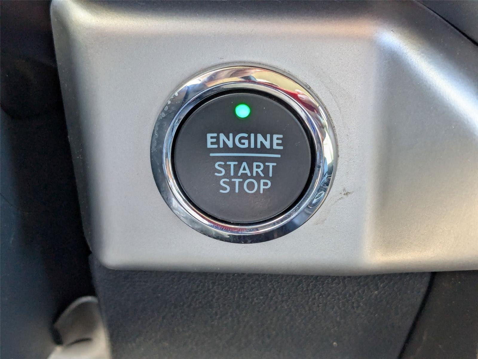 Used 2024 Agate Black Metallic Ford XLT image 21