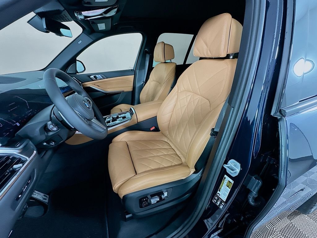 New 2026 Carbon Black Metallic BMW xDrive40i image 16