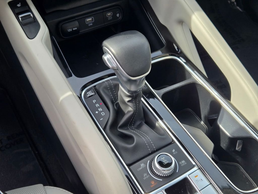 Used 2024 Black Kia S image 42