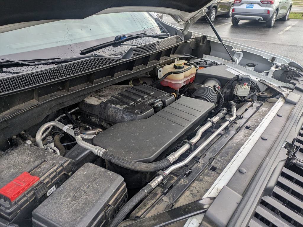Used 2021 SUMMIT WHITE Chevrolet LT image 13