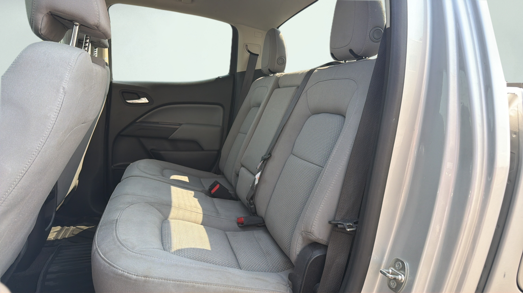 Used 2015 Silver Chevrolet LT image 13