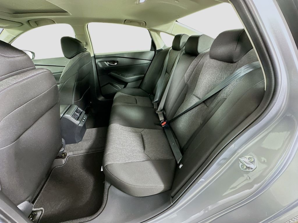 New 2026 Solar Silver Metallic Honda SE image 16
