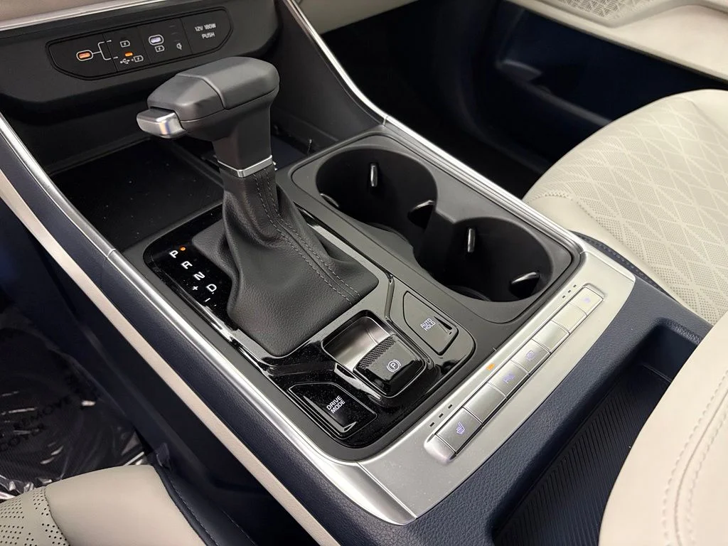 New 2026 Ceramic Silver Kia EX image 30