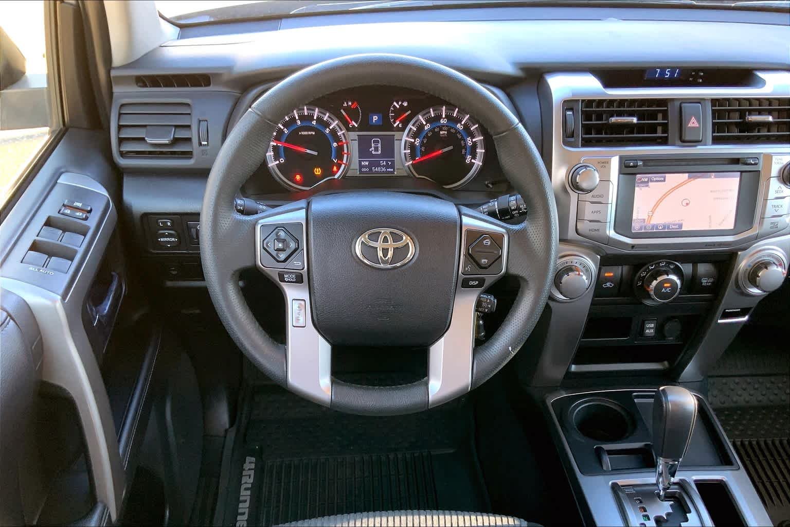 Used 2019 Classic Silver Metallic Toyota SR5 image 5