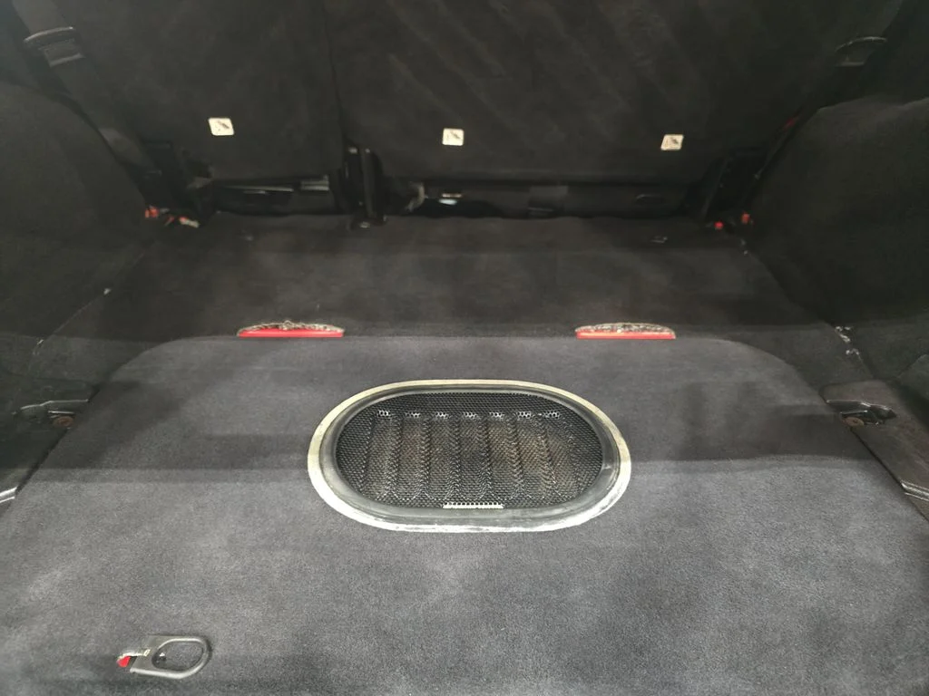 Used 2015 Red Jeep Sahara image 48