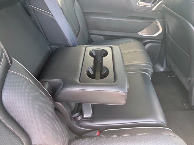Used 2025 Silver INFINITI SENSORY image 35